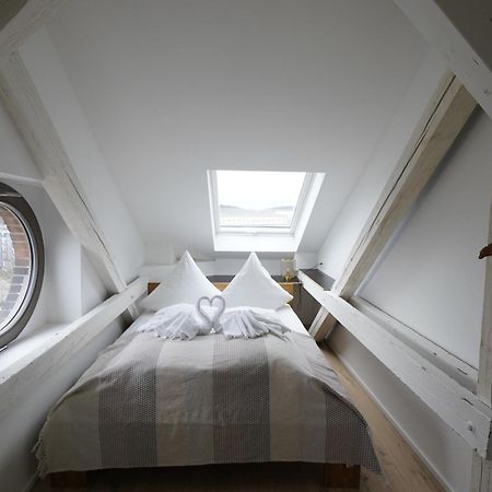 Kuenstlerzimmer Im Kulturhaus Haeselburg Гера Экстерьер фото