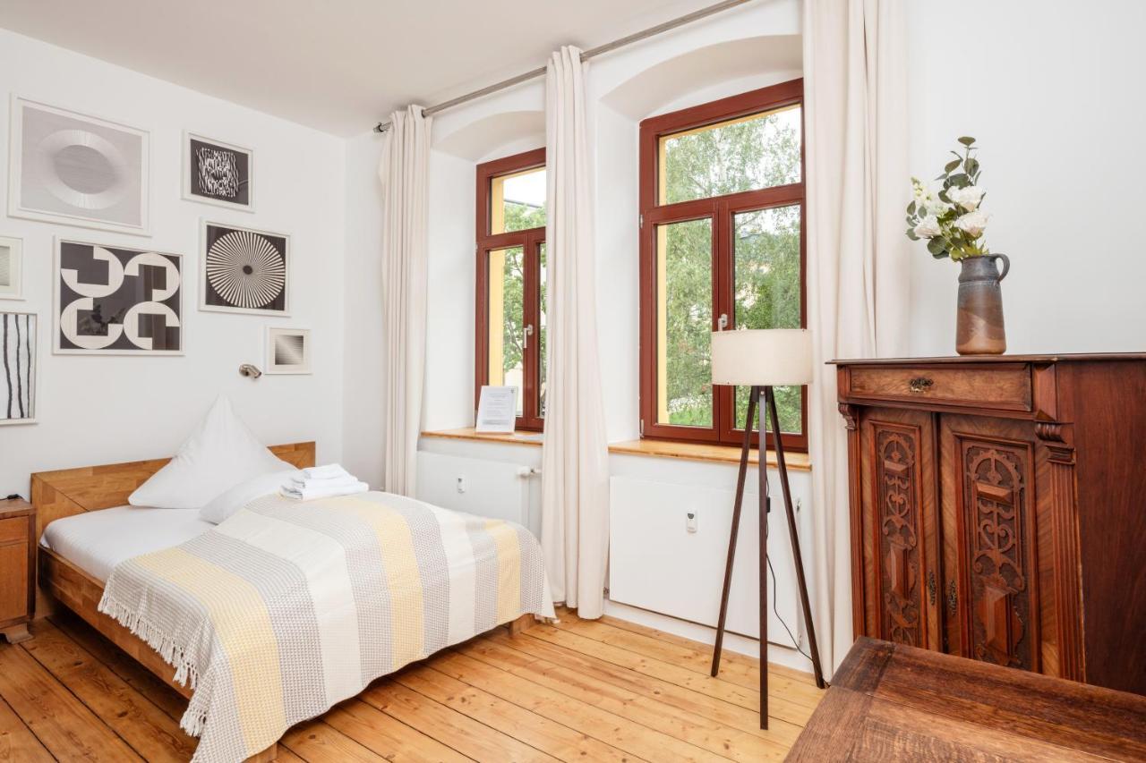Kuenstlerzimmer Im Kulturhaus Haeselburg Гера Экстерьер фото