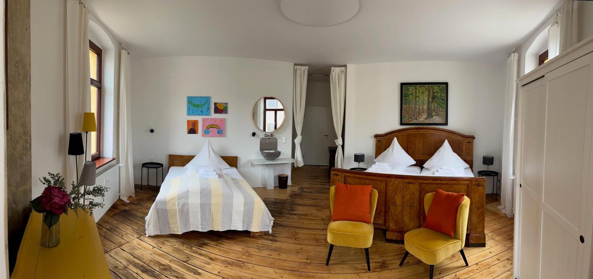 Kuenstlerzimmer Im Kulturhaus Haeselburg Гера Экстерьер фото