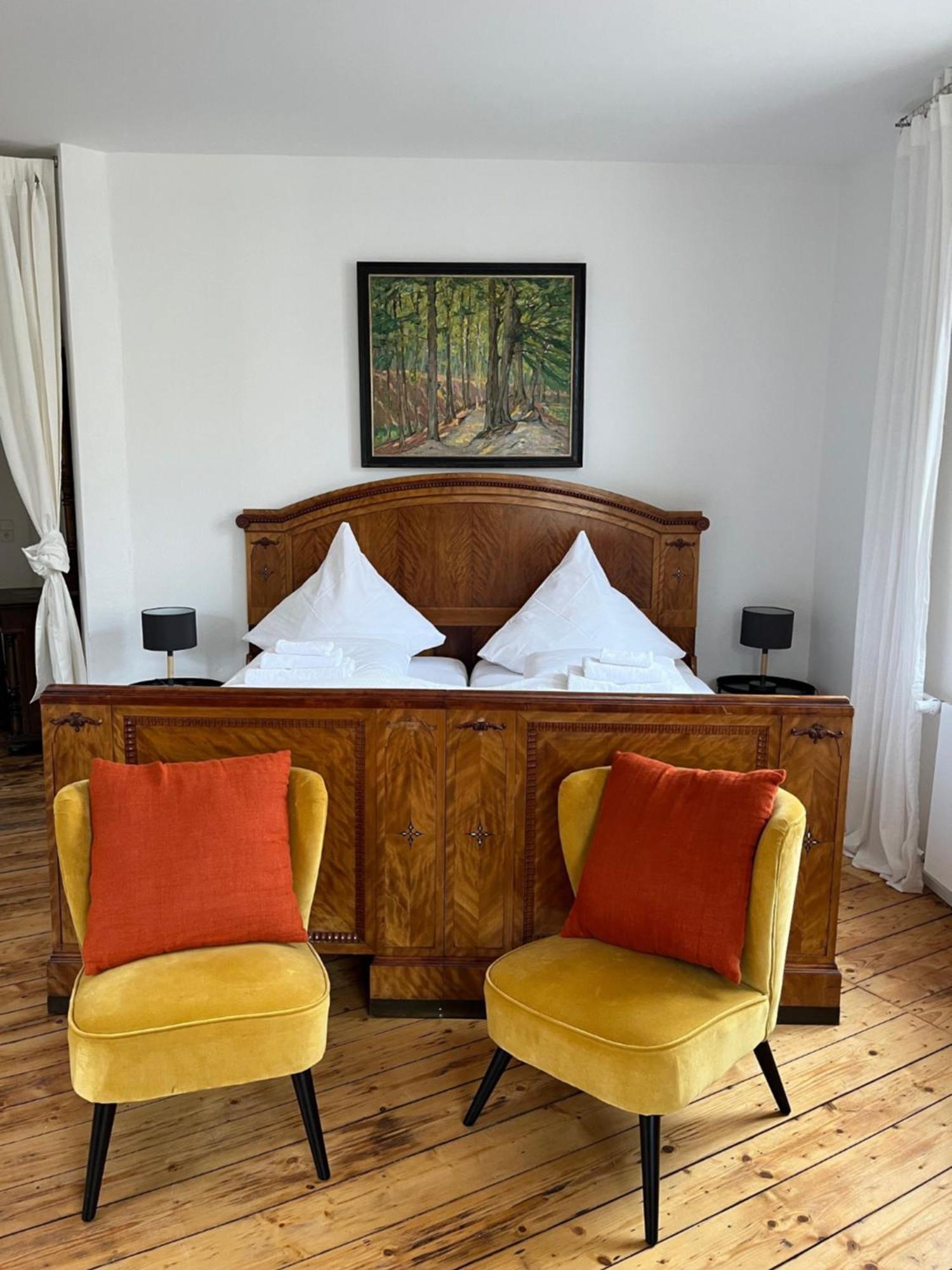 Kuenstlerzimmer Im Kulturhaus Haeselburg Гера Экстерьер фото