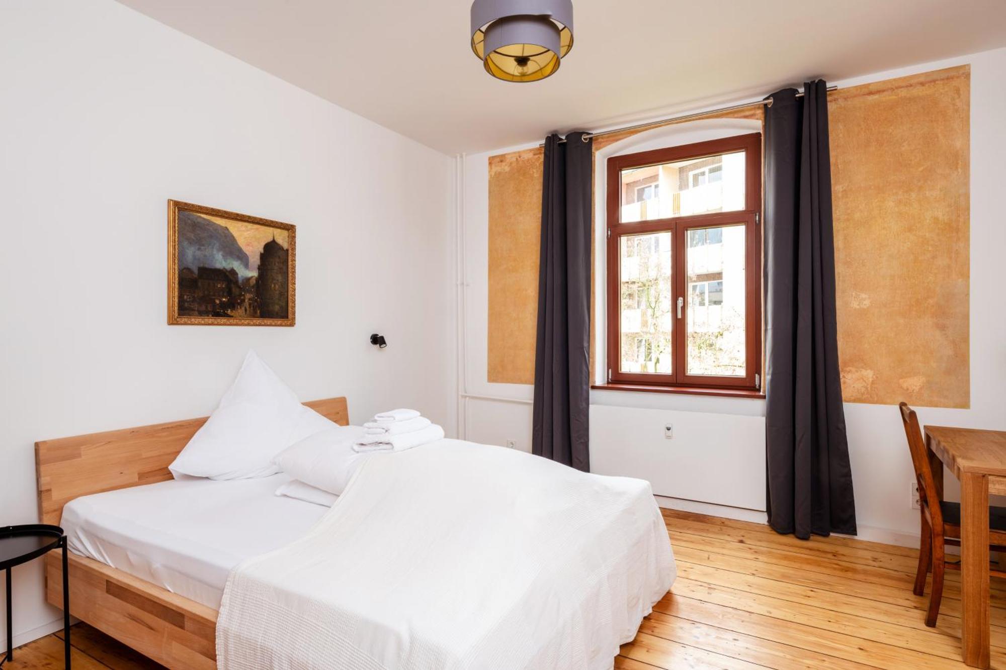 Kuenstlerzimmer Im Kulturhaus Haeselburg Гера Экстерьер фото