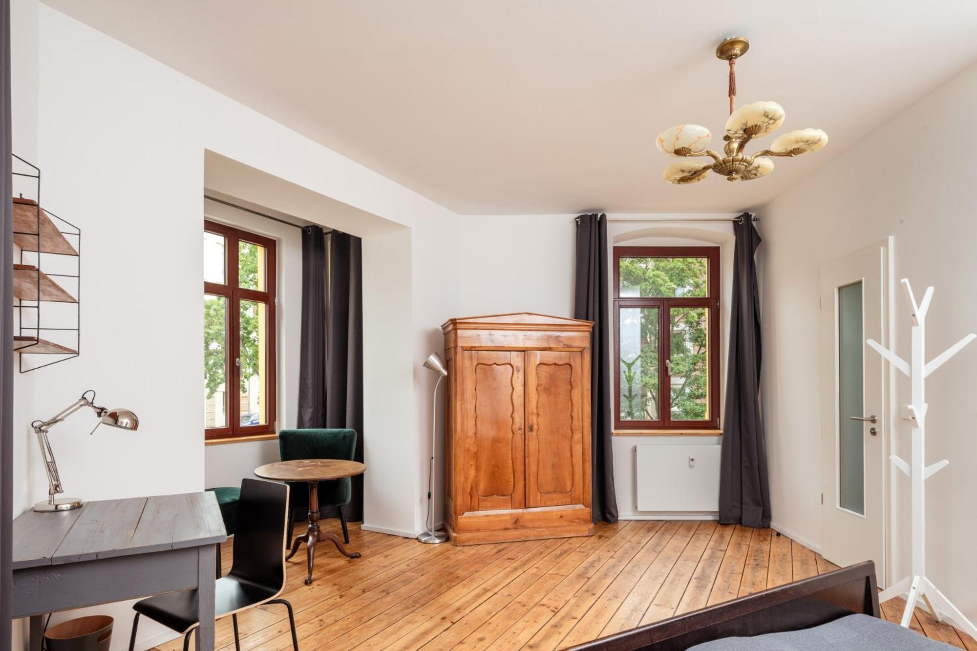 Kuenstlerzimmer Im Kulturhaus Haeselburg Гера Экстерьер фото