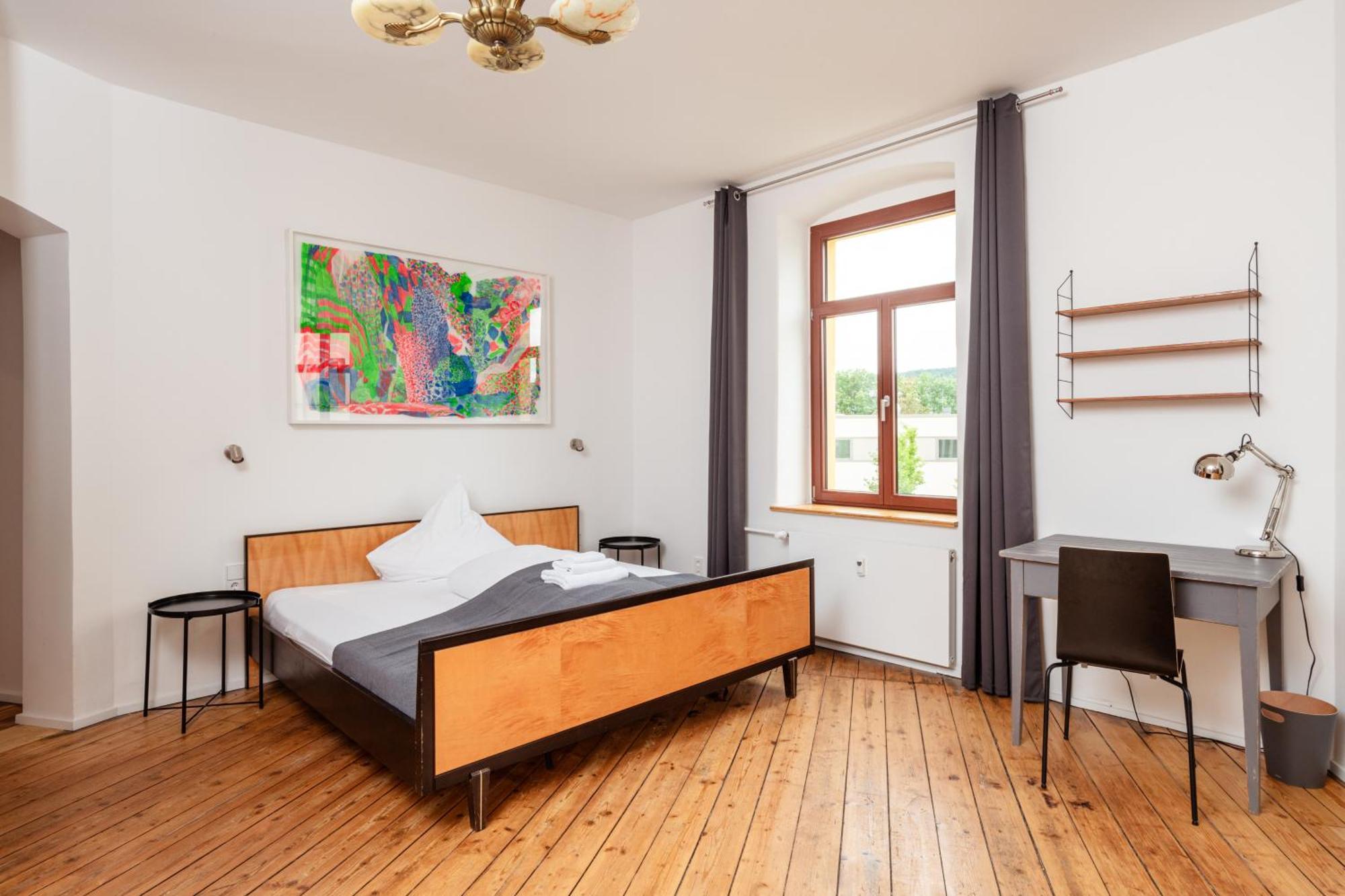 Kuenstlerzimmer Im Kulturhaus Haeselburg Гера Экстерьер фото