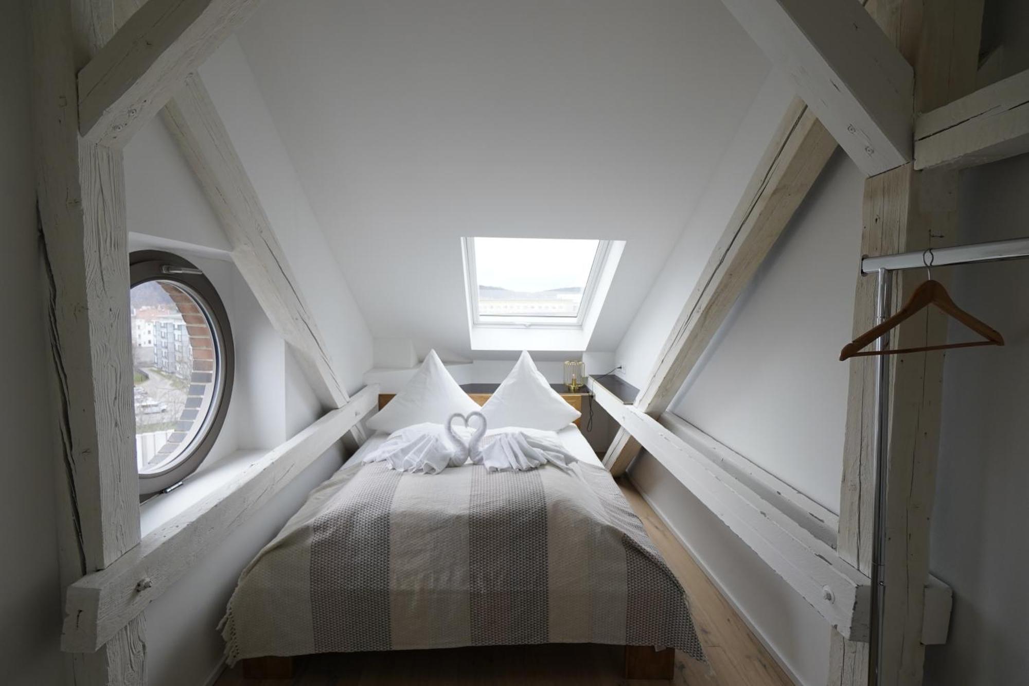 Kuenstlerzimmer Im Kulturhaus Haeselburg Гера Экстерьер фото
